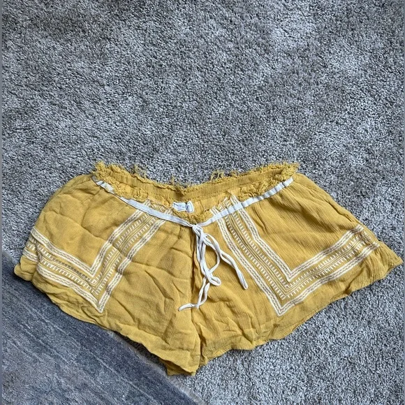 Sage the Label Yellow embroidery Shorts - Picture 2 of 4